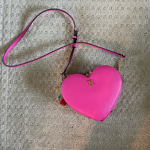Victoria’s Secret heart purse - Picture 7 of 8